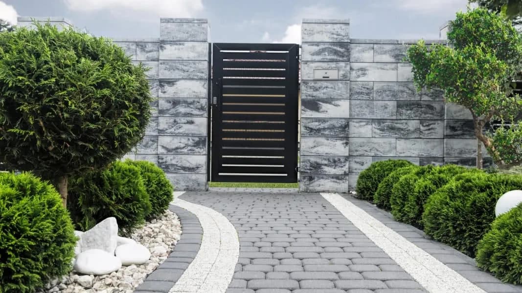 Ogrodzenie kaskadowe jak wykonać - uniknij najczęstszych błędów