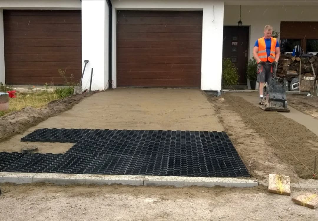 Jaki krawężnik na podjazd? Sprawdź, jak uniknąć problemów z dostępem